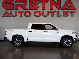 2016 Toyota Tundra SR5 5TFDY5F18GX563435 2016 Toyota Tundra SR5