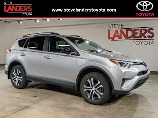 2018 Toyota RAV4 LE 2T3ZFREV7JW462390 2018 Toyota RAV4 LE