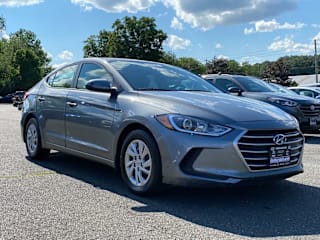 2018 Hyundai Elantra SE KMHD74LF1JU573676 2018 Hyundai Elantra SE