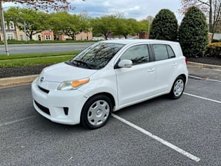 2010 Scion xD Base JTKKU4B47AJ054050 2010 Scion xD Base