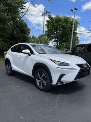 2019 Lexus NX 300 Base JTJBARBZ8K2204006 2019 Lexus NX 300 Base