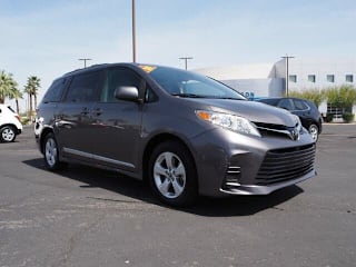 2018 Toyota Sienna LE 8-Passenger 5TDKZ3DC9JS941594 2018 Toyota Sienna LE 8-Passenger