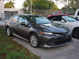 2019 Toyota Camry LE 4T1B11HK7KU261246 2019 Toyota Camry LE