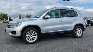 2017 Volkswagen Tiguan 2.0T Wolfsburg Edition WVGRV7AX0HK009208 2017 Volkswagen Tiguan 2.0T Wolfsburg Edition