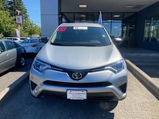 2018 Toyota RAV4 LE 2T3ZFREVXJW462738 2018 Toyota RAV4 LE