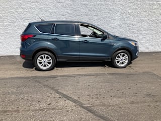 2019 Ford Escape 1FMCU0GD4KUB98650 2019 Ford Escape