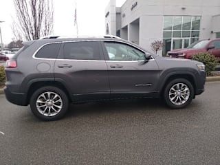 2019 Jeep Cherokee 1C4PJMLB5KD233707 2019 Jeep Cherokee