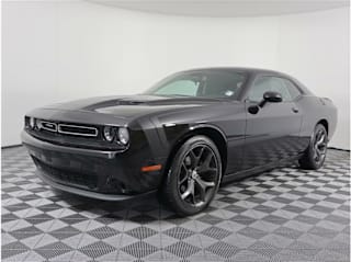 2017 Dodge Challenger SXT 2C3CDZAG3HH636330 2017 Dodge Challenger SXT