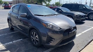 2018 Toyota Prius c Four JTDKDTB35J1605505 2018 Toyota Prius c Four