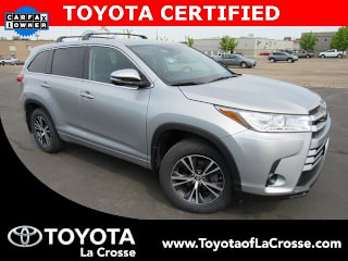 2018 Toyota Highlander LE 5TDBZRFH9JS832516 2018 Toyota Highlander LE