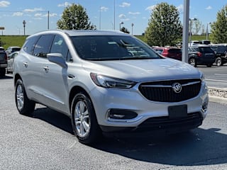 2018 Buick Enclave Essence 5GAERBKW2JJ170799 2018 Buick Enclave Essence
