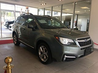 2017 Subaru Forester 2.5i Touring JF2SJAWC8HH562868 2017 Subaru Forester 2.5i Touring