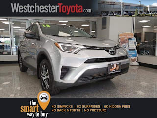 2018 Toyota RAV4 LE JTMBFREV9JJ223861 2018 Toyota RAV4 LE