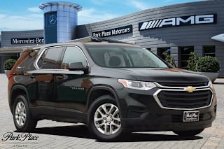 2018 Chevrolet Traverse LS 1GNERFKW6JJ224067 2018 Chevrolet Traverse LS