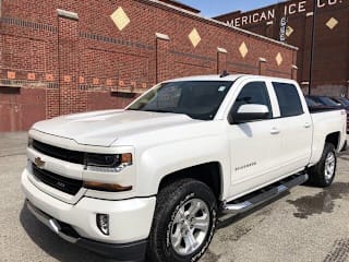 2018 Chevrolet Silverado 1500 LT 3GCUKREC3JG241194 2018 Chevrolet Silverado 1500 LT