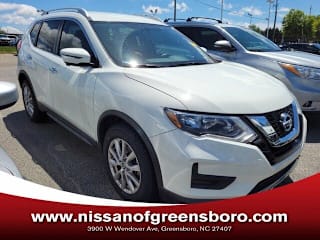 2017 Nissan Rogue SV KNMAT2MT4HP565737 2017 Nissan Rogue SV