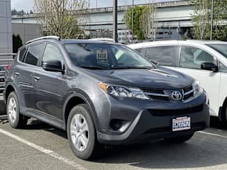 2015 Toyota RAV4 LE JTMBFREV9FJ022856 2015 Toyota RAV4 LE