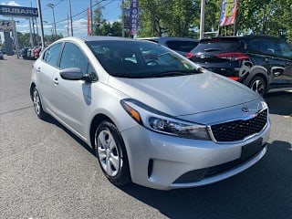 2018 Kia Forte LX 3KPFK4A71JE272539 2018 Kia Forte LX