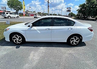 2017 Honda Accord LX 1HGCR2F30HA051148 2017 Honda Accord LX