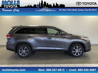 2019 Toyota Highlander XLE 5TDJZRFH4KS613296 2019 Toyota Highlander XLE