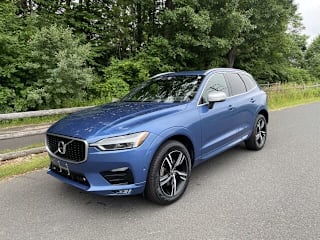 2018 Volvo XC60 T5 R-Design YV4102RM1J1062991 2018 Volvo XC60 T5 R-Design