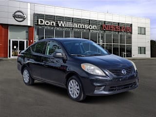 2013 Nissan Versa 1.6 S 3N1CN7AP1DL870077 2013 Nissan Versa 1.6 S