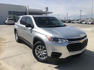2019 Chevrolet Traverse LS 1GNERFKW3KJ107130 2019 Chevrolet Traverse LS