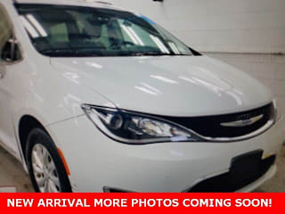 2018 Chrysler Pacifica Touring L 2C4RC1BGXJR234751 2018 Chrysler Pacifica Touring L