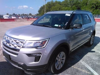 2019 Ford Explorer XLT 1FM5K8D82KGB25957 2019 Ford Explorer XLT