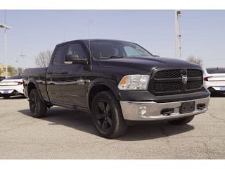 2017 Ram Pickup 1500 1C6RR7GT4HS563582 2017 Ram Pickup 1500