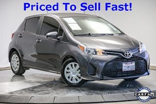 2017 Toyota Yaris 5-Door LE VNKKTUD39HA077524 2017 Toyota Yaris 5-Door LE