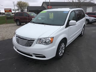 2016 Chrysler Town and Country LX 2C4RC1AG0GR207035 2016 Chrysler Town and Country LX