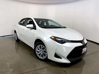 2018 Toyota Corolla LE 5YFBURHE6JP824240 2018 Toyota Corolla LE