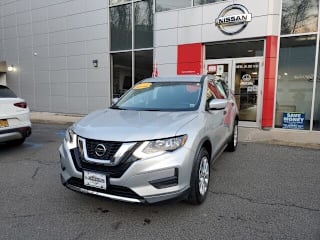 2018 Nissan Rogue S KNMAT2MV6JP571949 2018 Nissan Rogue S