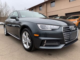 2018 Audi A4 2.0T quattro Premium WAUDNAF43JA161339 2018 Audi A4 2.0T quattro Premium