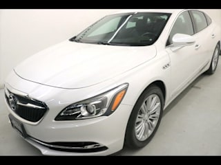 2018 Buick LaCrosse Essence 1G4ZP5SZ6JU123240 2018 Buick LaCrosse Essence