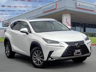 2019 Lexus NX 300 Base JTJYARBZ8K2133657 2019 Lexus NX 300 Base