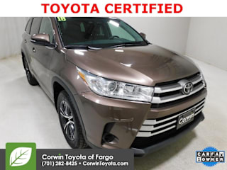 2018 Toyota Highlander LE 5TDBZRFH4JS831161 2018 Toyota Highlander LE