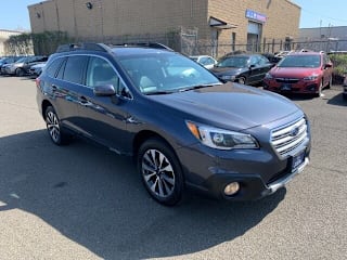 2017 Subaru Outback 3.6R Limited 4S4BSENC8H3297477 2017 Subaru Outback 3.6R Limited