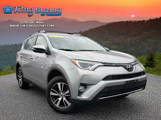 2018 Toyota RAV4 XLE JTMRFREV9JD227695 2018 Toyota RAV4 XLE