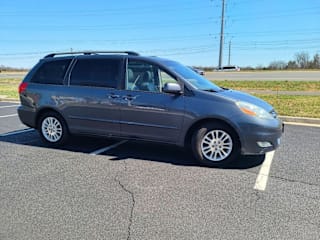 2010 Toyota Sienna 5TDYK4CC5AS321024 2010 Toyota Sienna