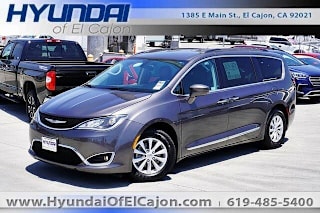 2017 Chrysler Pacifica Touring-L 2C4RC1BG2HR642705 2017 Chrysler Pacifica Touring-L