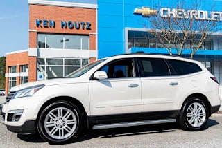 2014 Chevrolet Traverse LT 1GNKRGKD5EJ261589 2014 Chevrolet Traverse LT