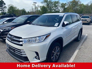 2019 Toyota Highlander SE 5TDJZRFH6KS597070 2019 Toyota Highlander SE