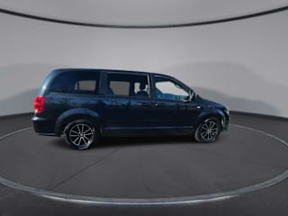 Minivan for best sale sale under 10000