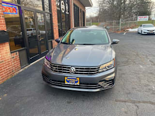 2017 Volkswagen Passat 1.8T R-Line 1VWDT7A38HC063672 2017 Volkswagen Passat 1.8T R-Line