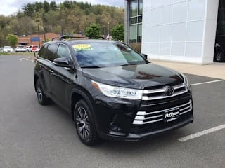 2018 Toyota Highlander LE 5TDBZRFH0JS857269 2018 Toyota Highlander LE