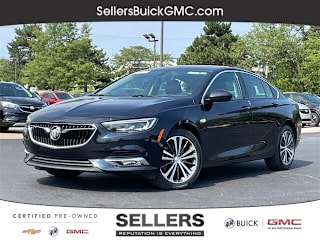 2018 Buick Regal Sportback Preferred II W04GN6SX6J1113874 2018 Buick Regal Sportback Preferred II