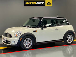 2013 MINI Cooper Cooper WMWSU3C54DT686762 2013 MINI Cooper Cooper