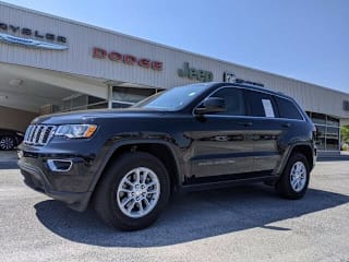 2018 Jeep Grand Cherokee Laredo E 1C4RJEAGXJC171335 2018 Jeep Grand Cherokee Laredo E